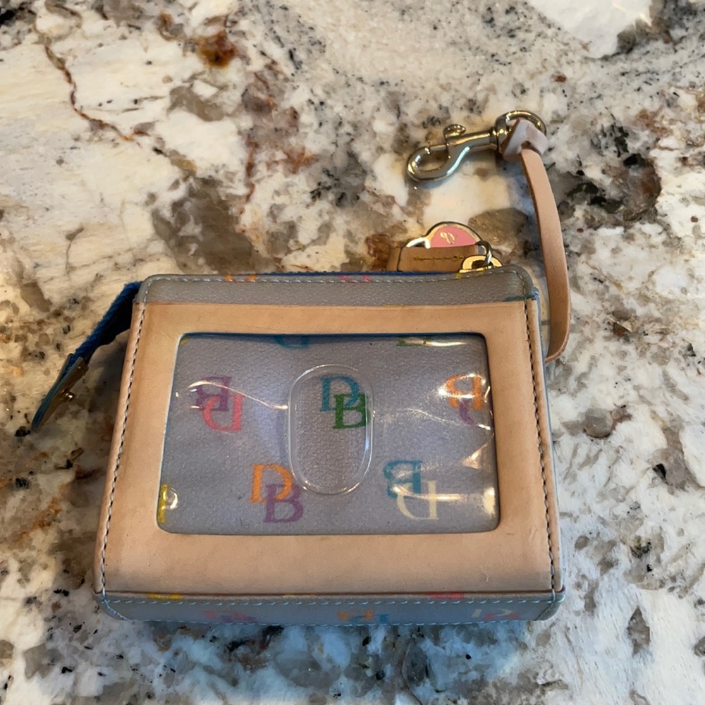 Dooney & Bourke change Purse